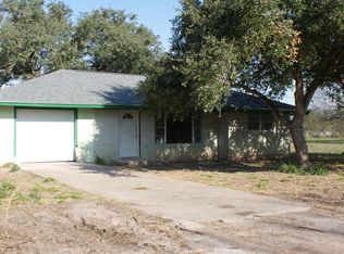 2644 Pieper Rd, Beeville, TX 78102