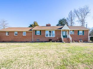 7811 N Henpeck Rd, Quinton, VA 23141