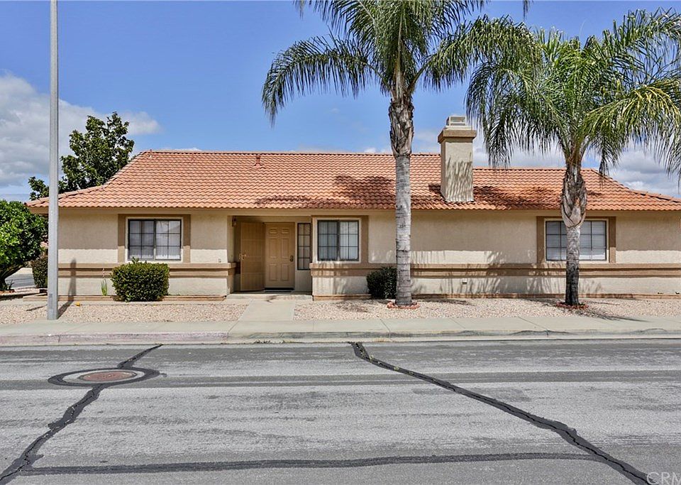 1st image of 726 Ensenada Dr