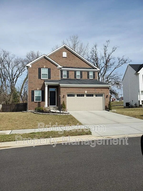 4 bed, 2.5 bath, 2514 sqft, $2,900 — Photo 2
