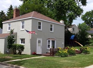 5573 Angle Ln, Greendale, WI 53129