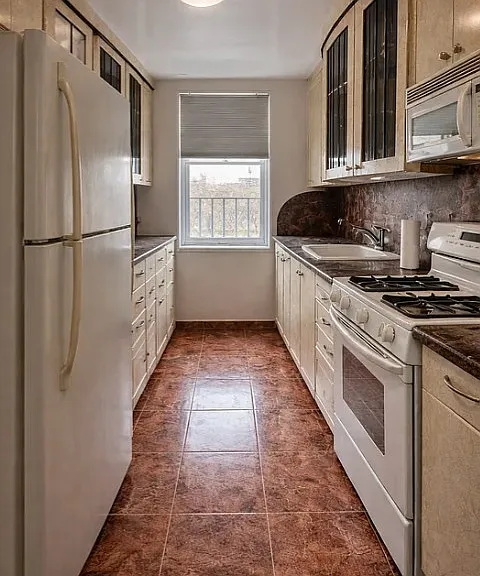 820 Ocean Pkwy #616 — Photo 8