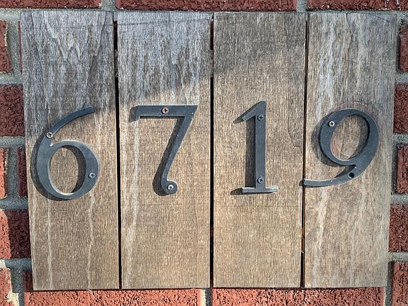 6719 Marian Dr, 40216