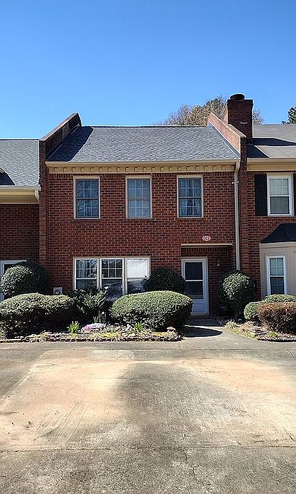 1st image of 3185 Corner Oak Dr