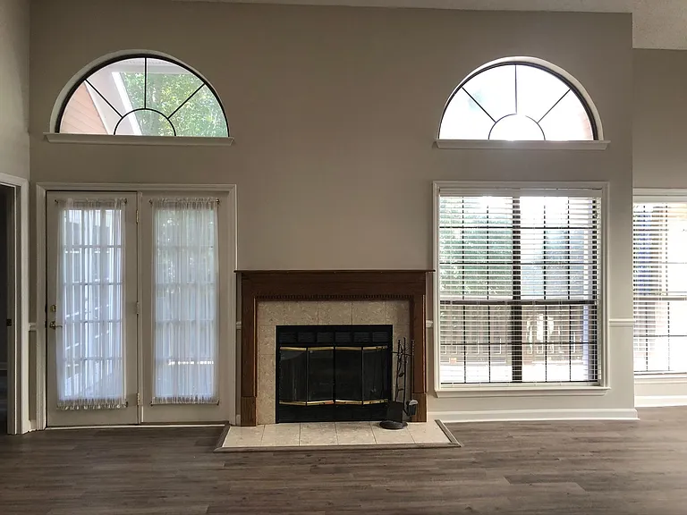 127 Philadelphia Dr — Photo 12
