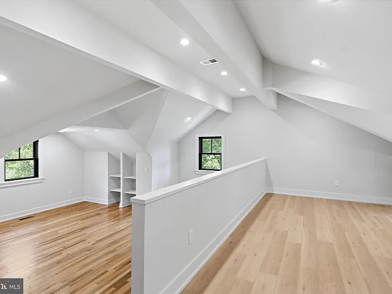 5921 Chesterbrook Rd — Photo 65