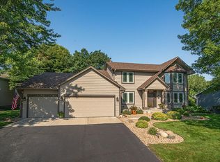 14926 Oakcrest Cir, Savage, MN 55378