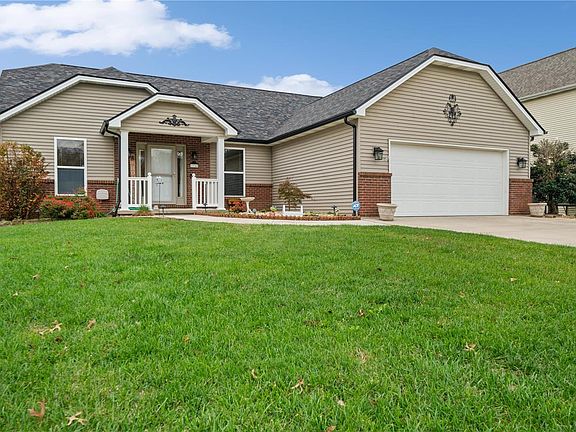 3rd image of 374 Pleasant Lake Dr
