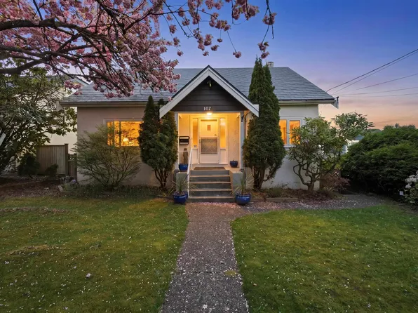 107 7th Ave, New Westminster, BC V3L 1W2