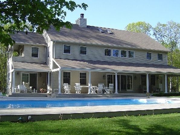39 Fresh Pond Rd
