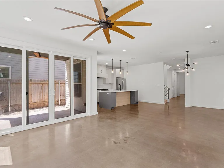 2509 S 4th St — Photo 9