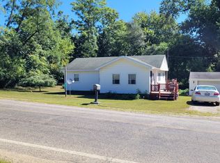 22071 N Angling Rd, Centreville, MI 49032