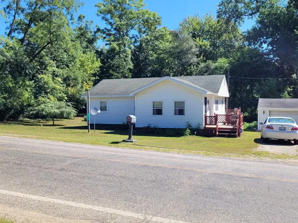 22071 N Angling Rd, Centreville, MI 49032