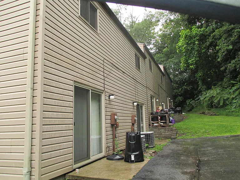 417 Brown Ave — Photo 11