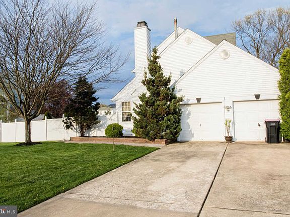 5th image of 41 Glen Burnie Dr