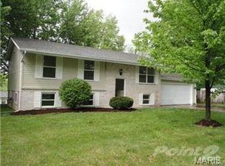 809 Larkspur Ln, O'Fallon, MO 63366