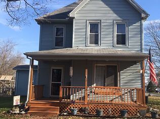 310 S Cedar St, Delavan, IL 61734