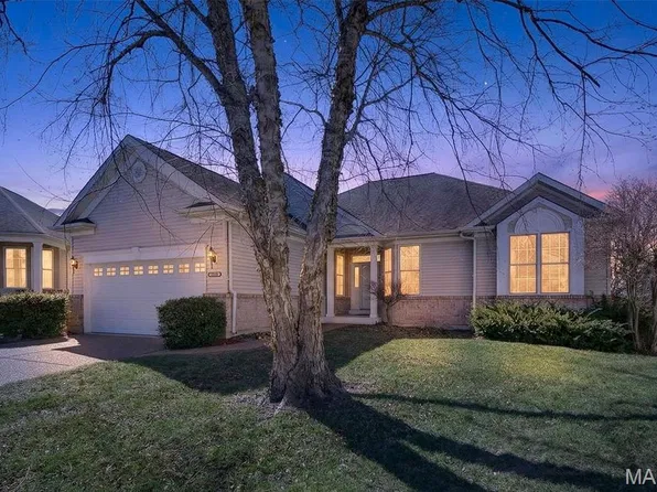 2098 Hawks Landing Dr #S, Lake Saint Louis, MO 63367