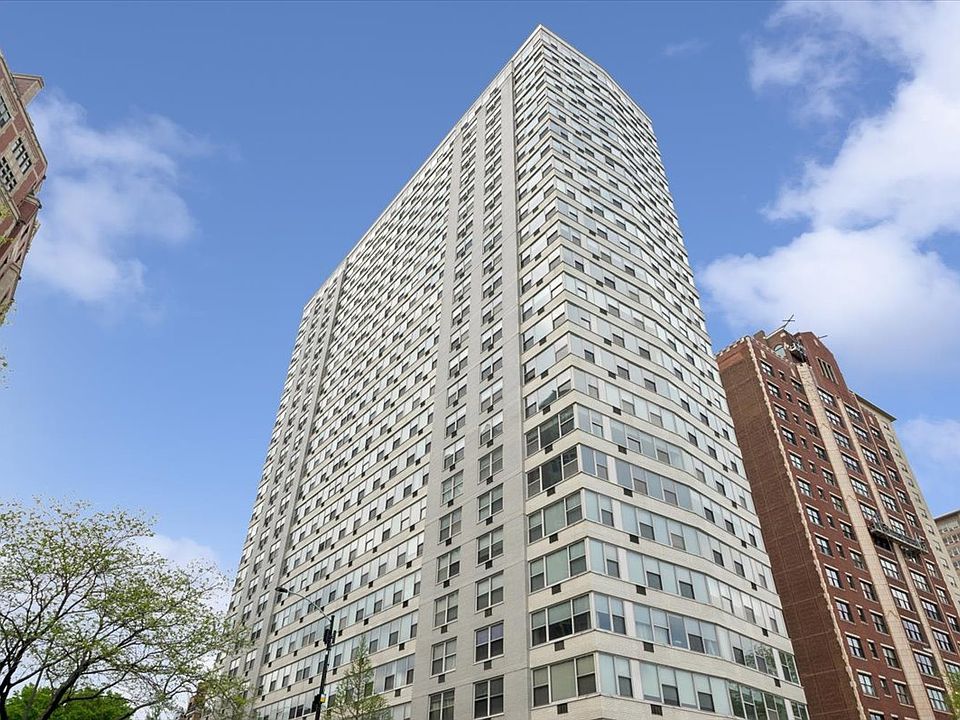 1st image of 3900 N Lake Shore Dr APT 2B