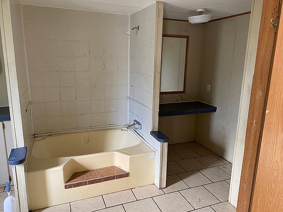 3rd image of 4130 Tiger Creek Ln