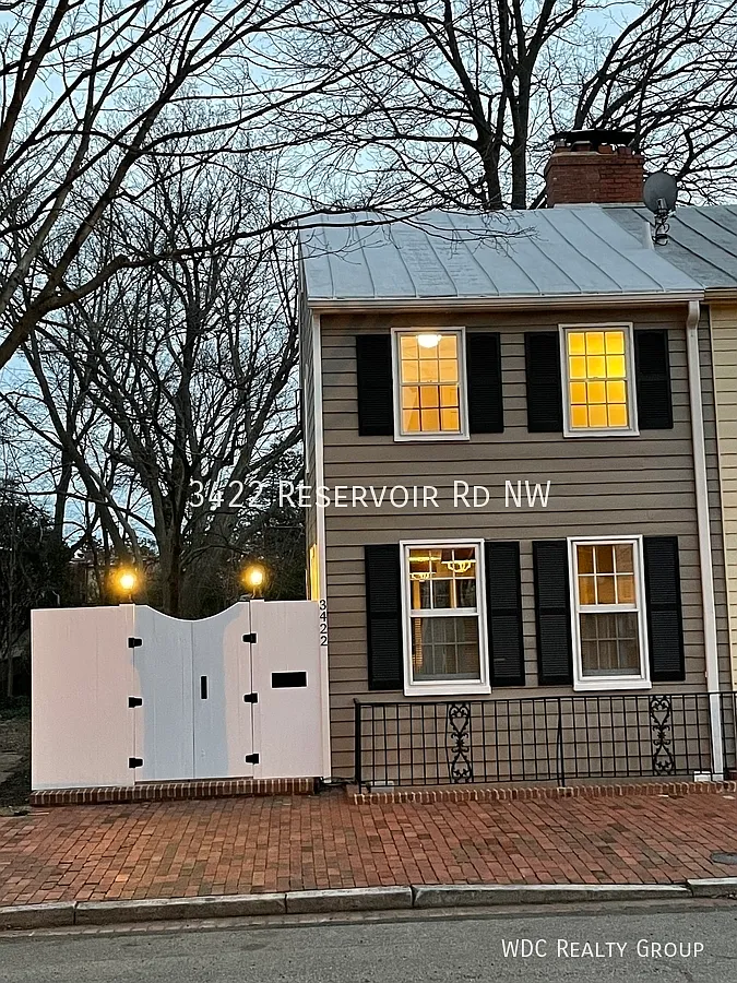 3422 Reservoir Rd NW photo 1