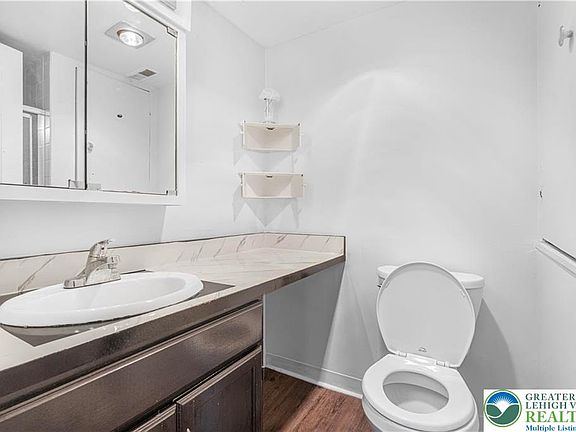 4th image of 1547 Creekside Rd #B4-2