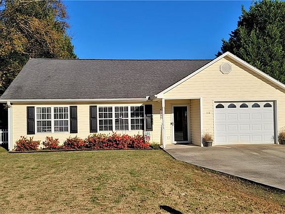 4th image of 104 Ashwood Ln
