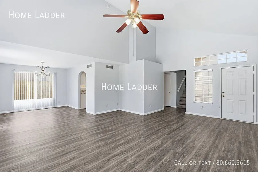 Beautifully maintained 3-bedroom, 2.5-bath home with no HOA! — Photo 3