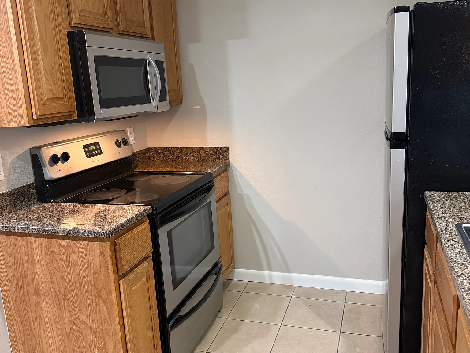 3 bed, 1134 sqft, $2,400 — Photo 3