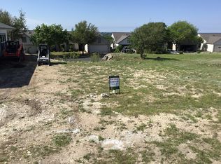 1012 Creswell Ln, Kerrville, TX 78028