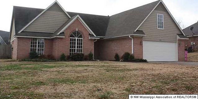 1st image of 1223 Custer Dr E