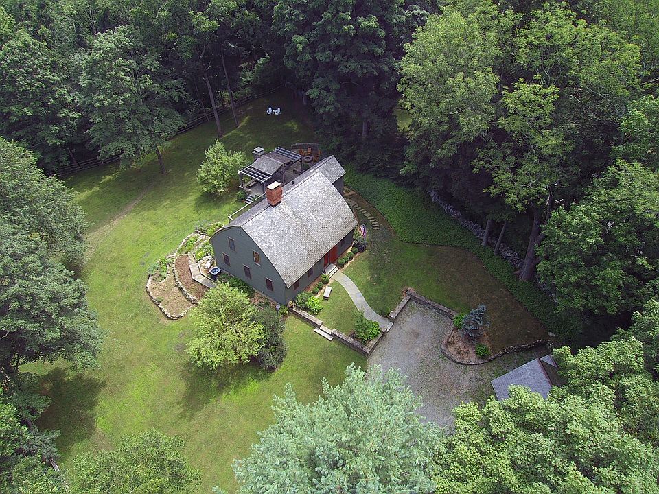 2nd image of 14 Barlow Mountain Rd