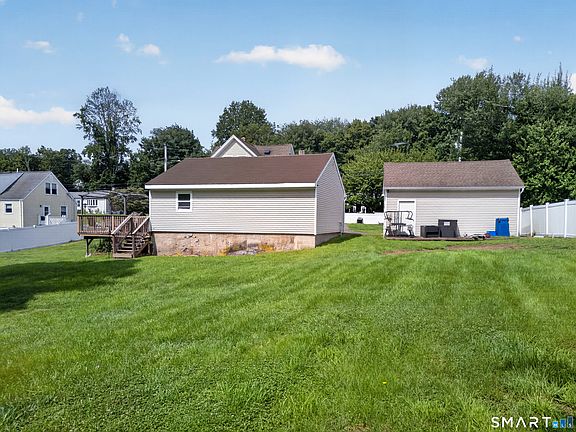 5th image of 34 Lansing Avenue