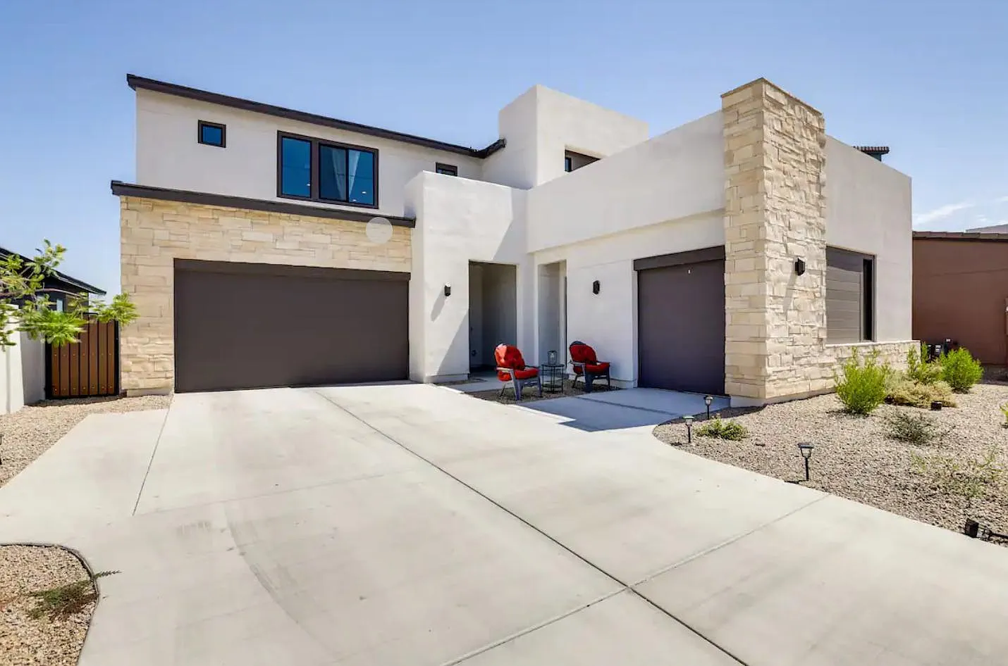 4 bed, 3.5 bath, 4200 sqft, $4,850 — Photo 1