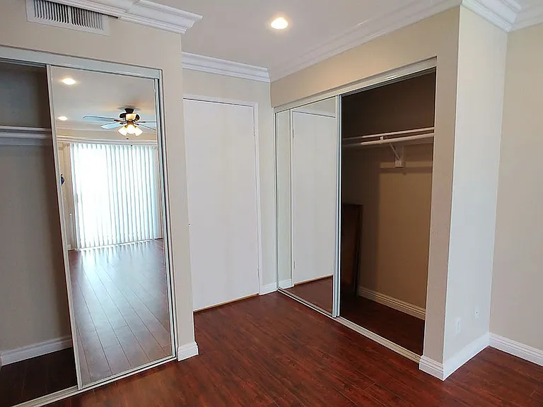 Villa De Adel Apts — Photo 102