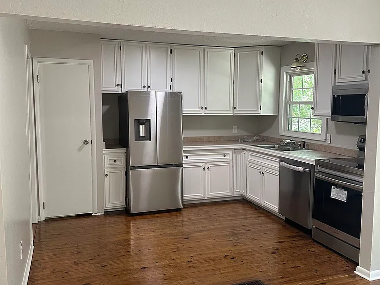 2209 Gibbs Dr — Photo 6