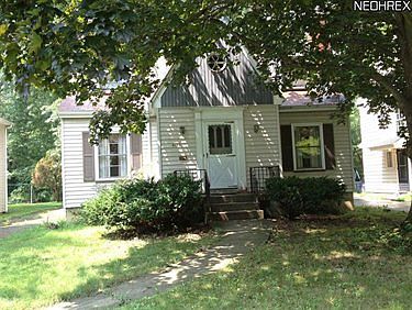 2nd image of 4122 Howard St