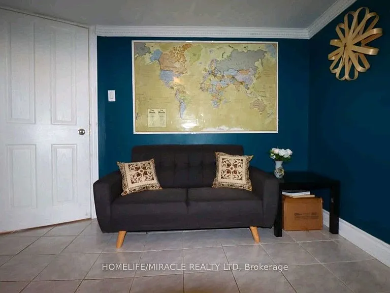 1382 Warden Ave #BASEMENT — Photo 7