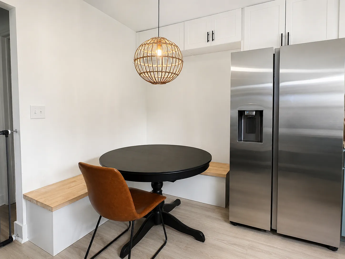 2 bed, 976 sqft, $3,295 — Photo 3