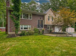 46 Eagle Dr, Sharon, MA 02067
