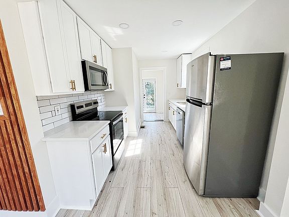 5th image of 3308 Mimosa Dr