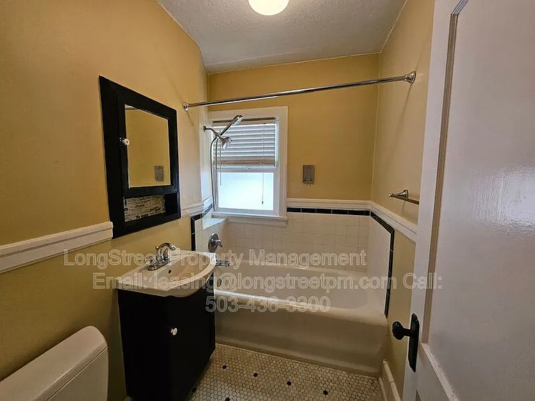 20 NW 16th Ave #111 — Photo 5