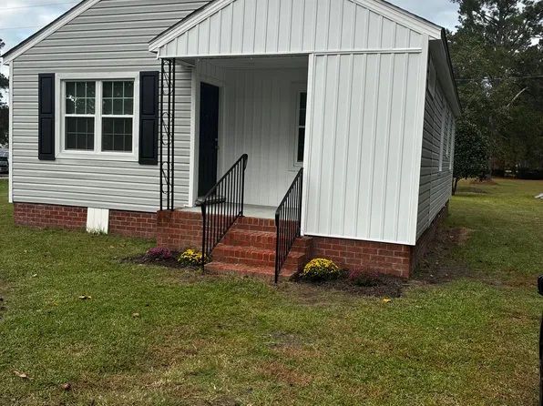 (undisclosed Address), Washington, NC 27889