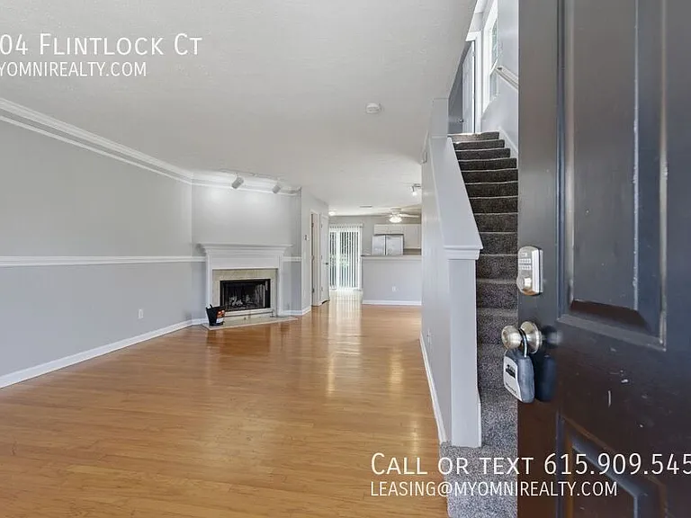 704 Courtney Ct — Photo 26