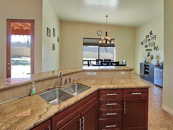 4th image of 3514 E Calle Del Prado