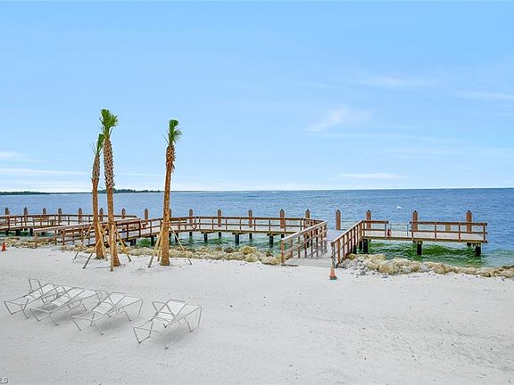 5th image of 1000 S Collier Blvd Unit 304