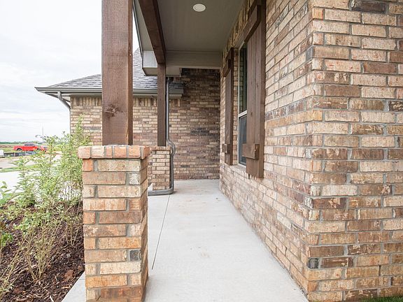 Homes by Taber Hazel PLUS Floor Plan-9133 NW 118th St