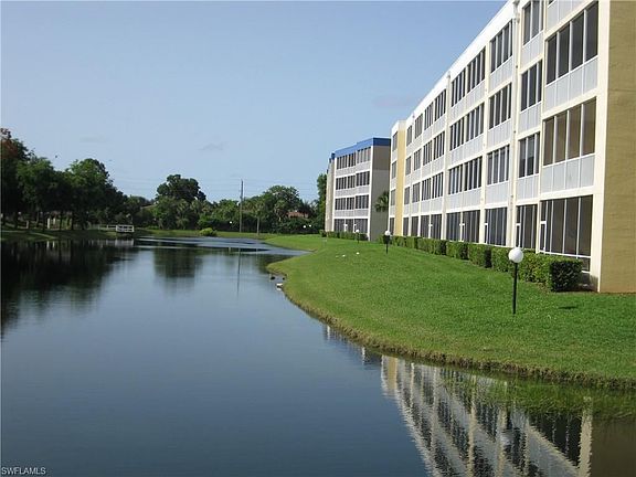 4th image of 14901 Park Lake Dr APT 301