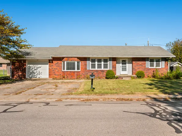 727 Polley Dr, Seymour, IN 47274