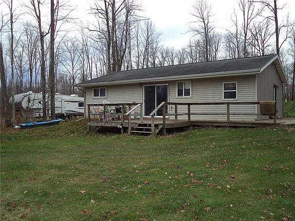 3rd image of 8884 N Godfrey Road